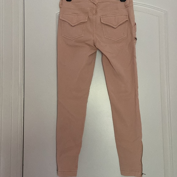 Joie Jeans In Peach With Zipper Accented Pockets. - Picture 3 of 4